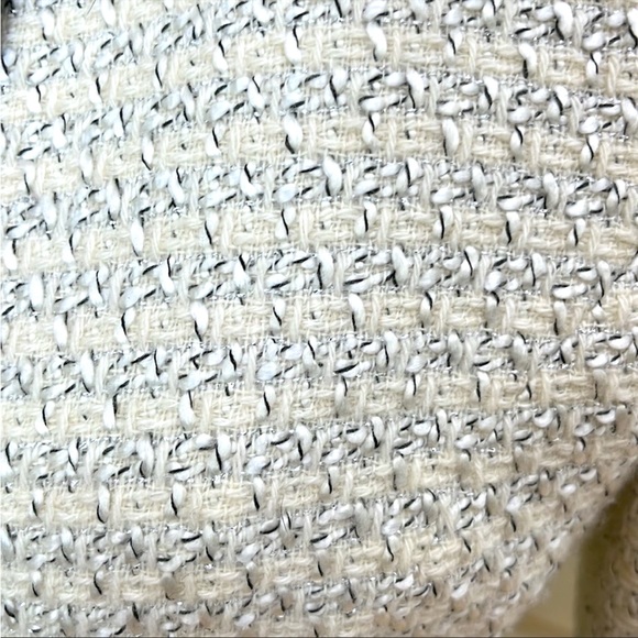 Exquisite Tweed Jacket - Picture 6 of 7